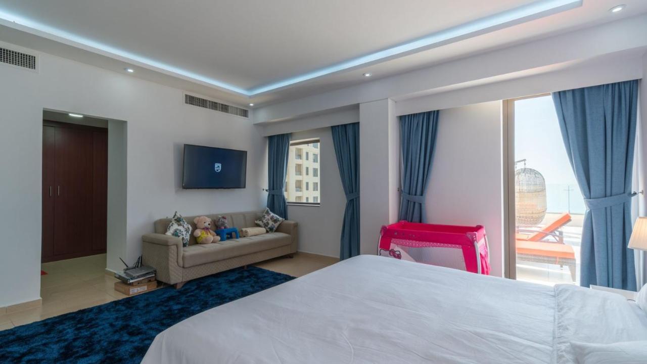Jbr Penthouse With Terrace Pool Apartment Dubai Bagian luar foto
