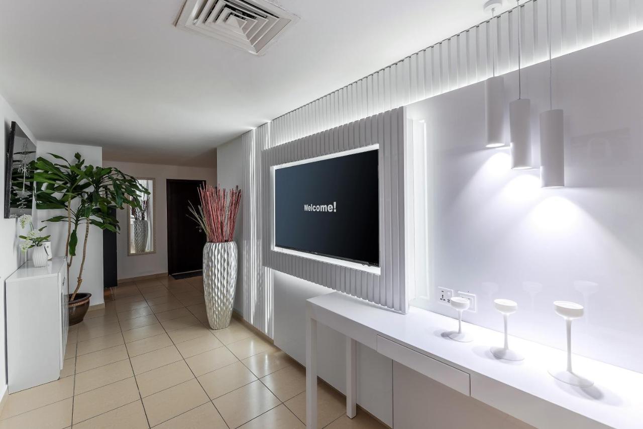 Jbr Penthouse With Terrace Pool Apartment Dubai Bagian luar foto