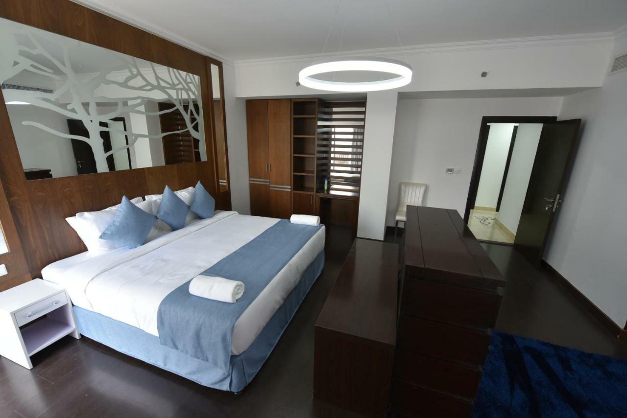 Jbr Penthouse With Terrace Pool Apartment Dubai Bagian luar foto